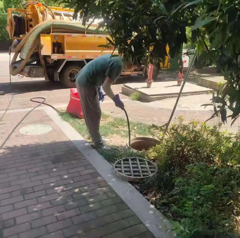江都市政排污管道清淤疏通——专业团队，让您全程省心！